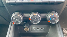 Renault Clio 1.0 TCe 100 Iconic 5dr Petrol Hatchback